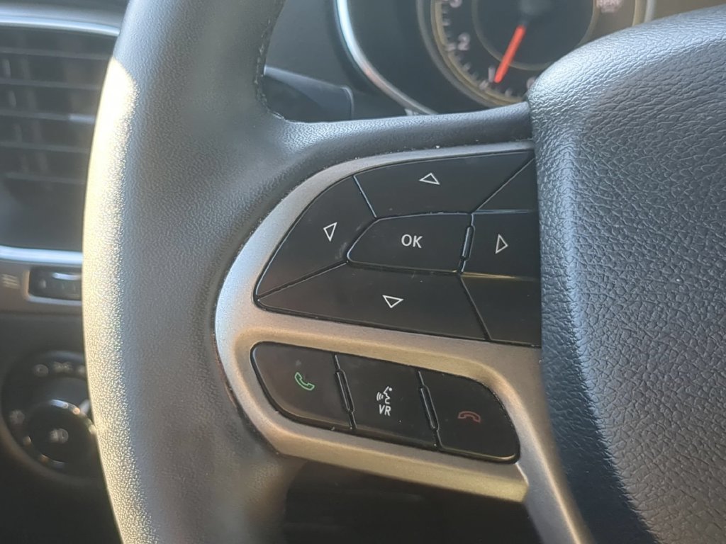 Certified 2022 Jeep Cherokee Latitude Lux AWD/4WD image 18
