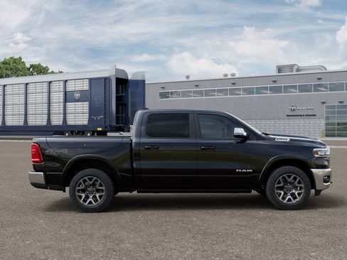 New 2026 RAM 1500 Laramie AWD/4WD image 21