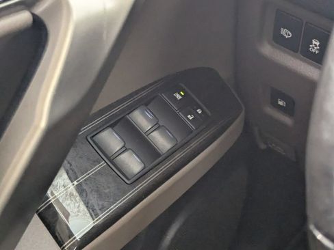 Used 2020 Lexus GX 460 Premium w/ Premium Package AWD/4WD image 19