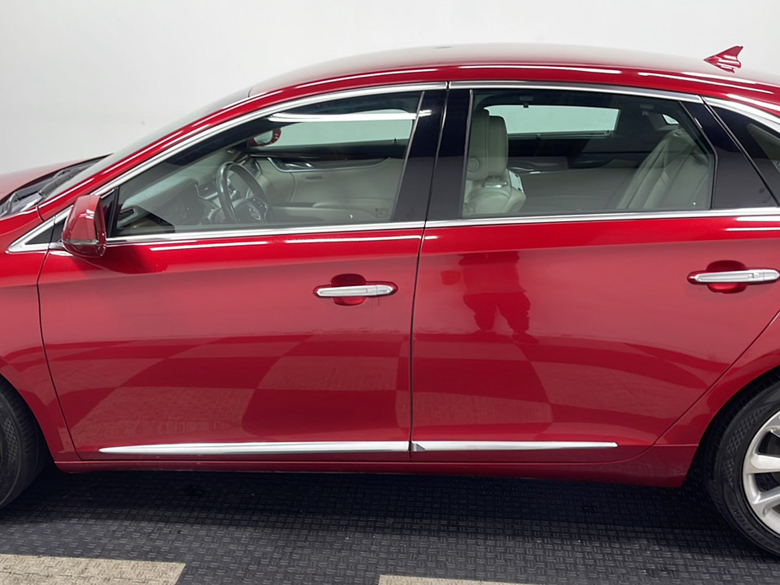 Used 2014 Cadillac XTS Premium w/ Driver Assist Package FWD image 14