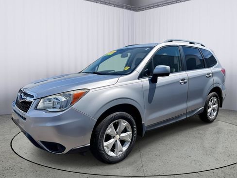 Used 2016 Subaru Forester 2.5i Limited AWD/4WD image 3
