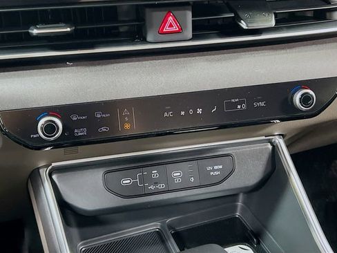 New 2026 Kia Carnival EX image 16