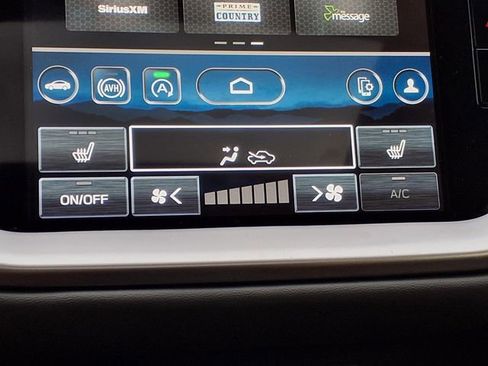 Certified 2025 Subaru Outback Onyx Edition XT AWD/4WD image 12