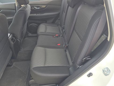 Used 2017 Nissan Rogue S w/ Appearance Package image 12