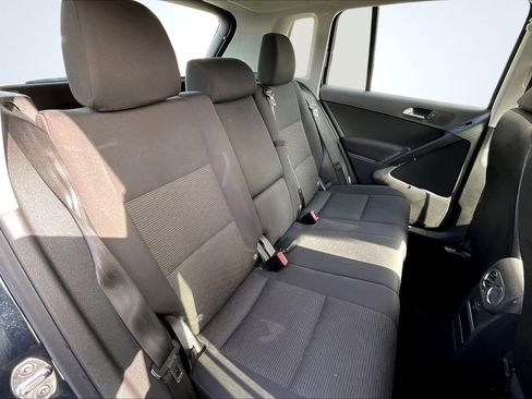 Used 2017 Volkswagen Tiguan Limited w/ Premium Package image 27