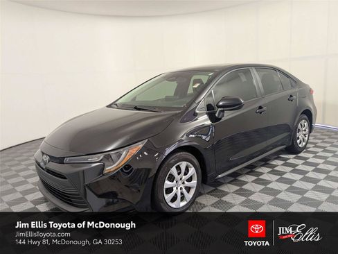 Certified 2023 Toyota Corolla LE FWD image 1