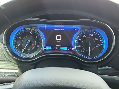 Used 2019 Chrysler 300 Touring w/ Sport Appearance Package AWD/4WD image 24