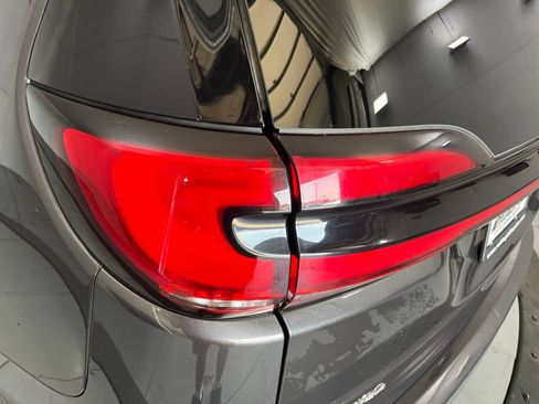 Used 2023 Chrysler Pacifica Limited FWD image 42
