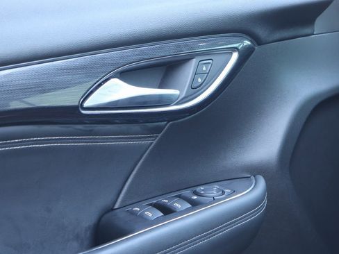 Used 2023 Buick Envision Preferred image 22