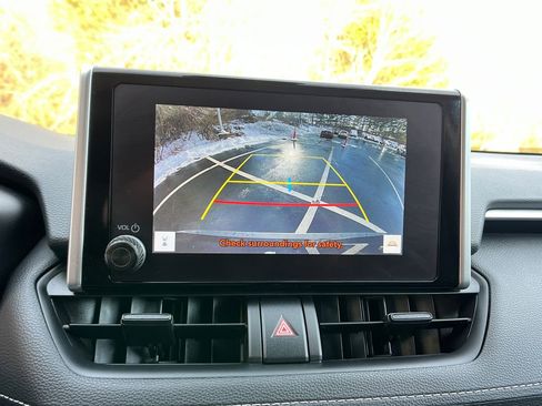 Used 2024 Toyota RAV4 LE image 19