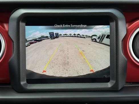 Used 2023 Jeep Wrangler Unlimited Rubicon w/ Xtreme 35 Tire Package AWD/4WD image 17