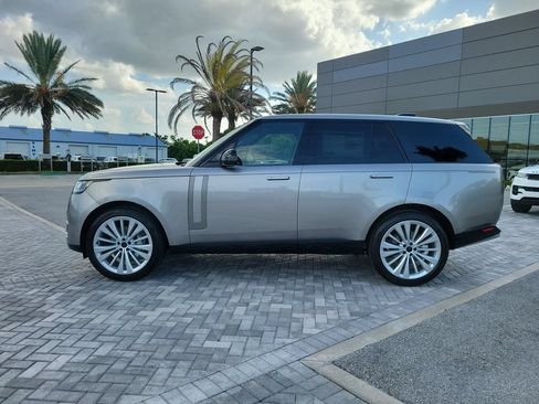 New 2026 Land Rover Range Rover SE AWD/4WD image 2