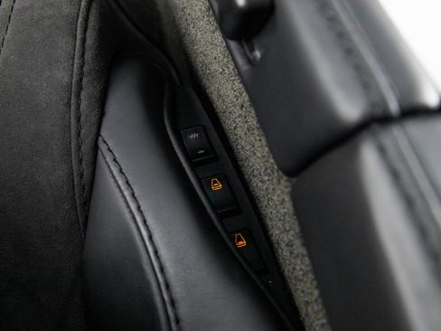 Used 2009 Aston Martin DBS Coupe image 22