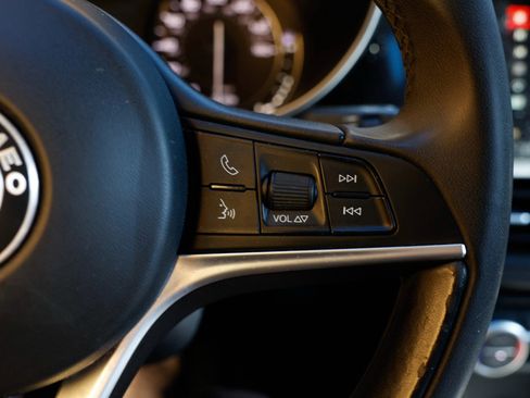 Used 2019 Alfa Romeo Giulia w/ Quick Order Package 22K Sport image 29