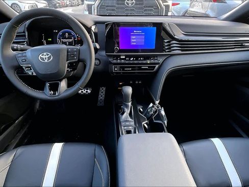 New 2026 Toyota Camry SE image 5