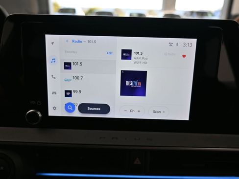 Used 2023 Toyota Prius Limited image 22