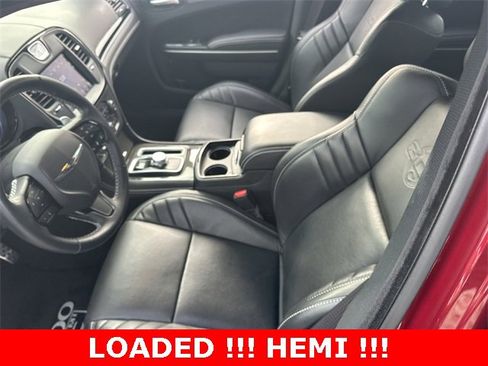 Used 2023 Chrysler 300 C image 21