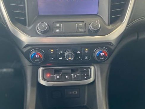 Used 2020 GMC Acadia SLE image 16