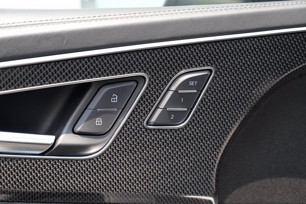 Used 2022 Audi SQ8 Prestige w/ Prestige Package AWD/4WD image 28