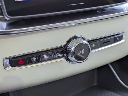 New 2026 Volvo XC90 T8 Ultra w/ Protection Package Premier image 8