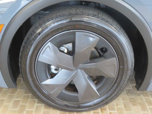 Used 2025 Toyota Prius LE image 7