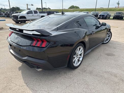 Used 2024 Ford Mustang GT Premium image 10