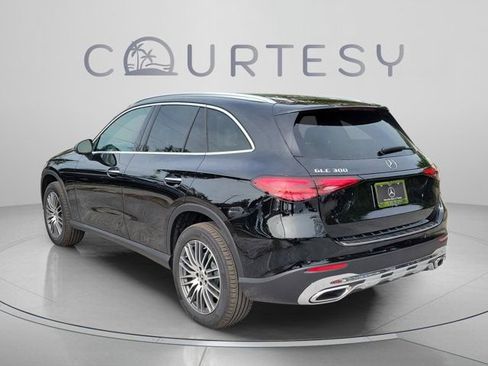 Certified 2026 Mercedes-Benz GLC 300 image 3