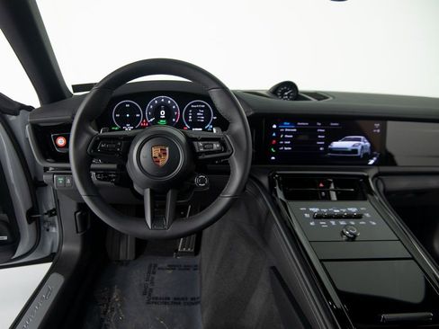 New 2026 Porsche Panamera 4 image 17