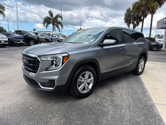 Used 2023 GMC Terrain SLE FWD image 4