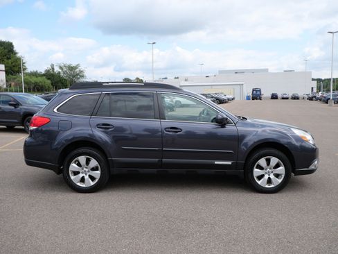 Used 2012 Subaru Outback 2.5i Limited w/ Moonroof Pkg AWD/4WD image 8