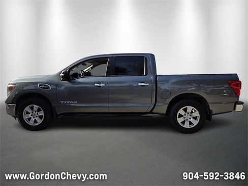 Used 2017 Nissan Titan SV image 2