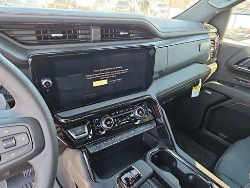 New 2025 GMC Sierra 1500 AT4 w/ AT4 Premium Package image 16