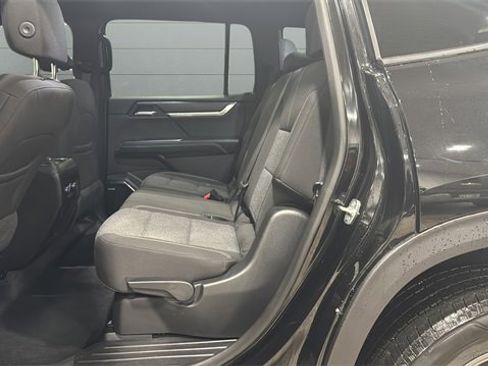 Used 2025 GMC Acadia Elevation image 20