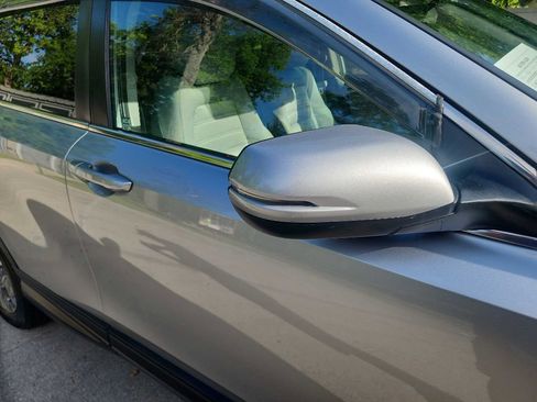 Used 2018 Honda CR-V EX image 11