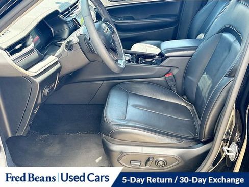 Used 2023 Jeep Grand Cherokee Limited AWD/4WD image 9