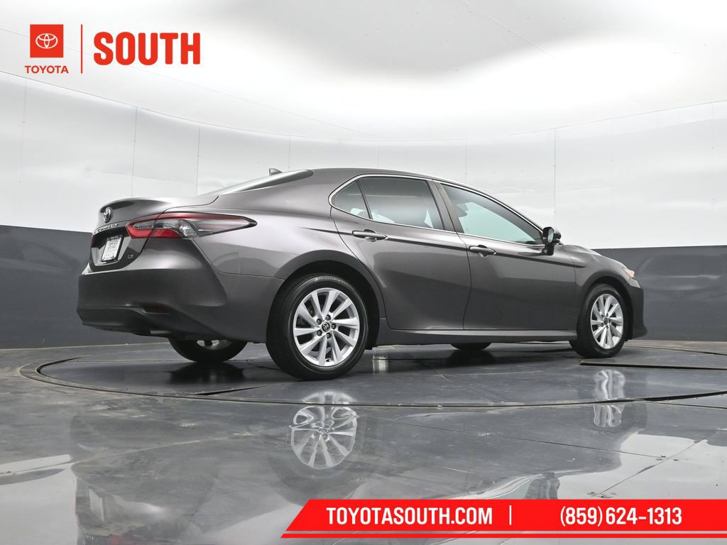 Used 2022 Toyota Camry LE FWD image 34