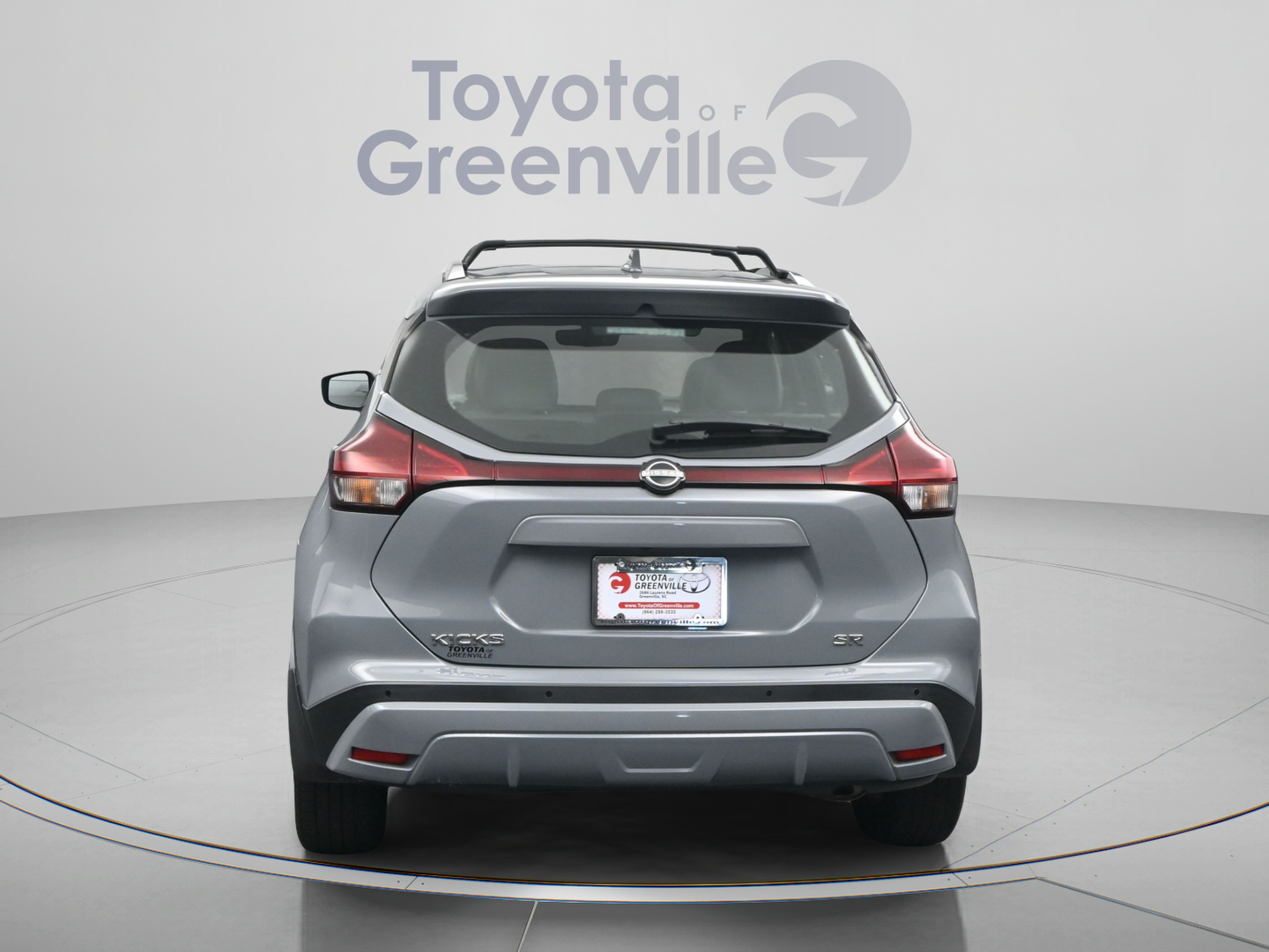 Used 2022 Nissan Kicks SR w/ Premium Package FWD image 11