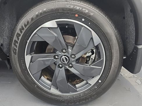 New 2025 Nissan Rogue SV image 11