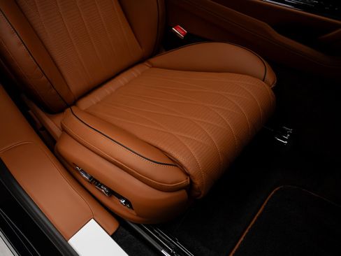 Used 2022 Bentley Flying Spur V8 AWD/4WD image 67