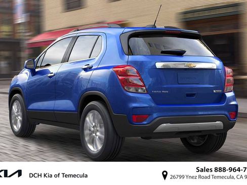 Used 2020 Chevrolet Trax LS FWD image 1