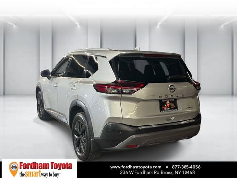 Used 2021 Nissan Rogue SV w/ Premium Package AWD/4WD image 5