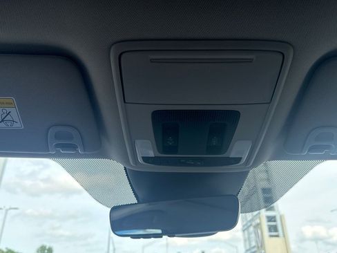 Certified 2023 Honda Pilot Touring image 37