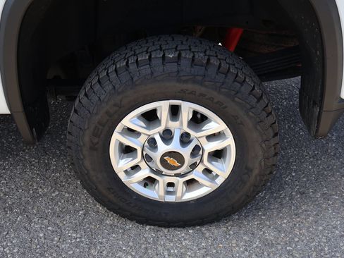 Used 2024 Chevrolet Silverado 2500 LT w/ Texas Edition AWD/4WD image 14