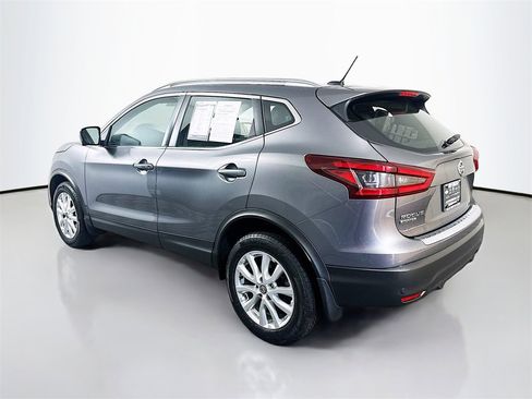 Used 2021 Nissan Rogue Sport SV w/ Technology Package image 5