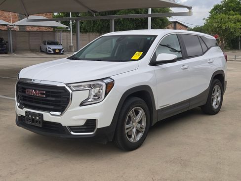 Used 2024 GMC Terrain SLE FWD image 7