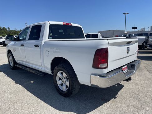 Used 2022 RAM 1500 Tradesman w/ Chrome Appearance Group AWD/4WD image 6