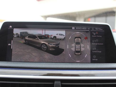 Used 2022 BMW 740i xDrive AWD/4WD image 41