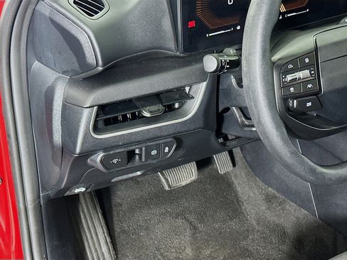 Used 2025 Kia K4 LXS image 17