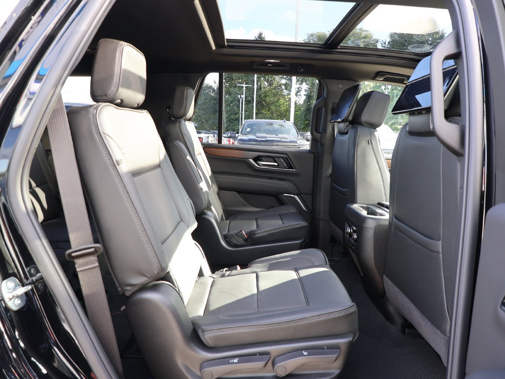 New 2026 GMC Yukon Denali w/ Denali Reserve Package AWD/4WD image 40