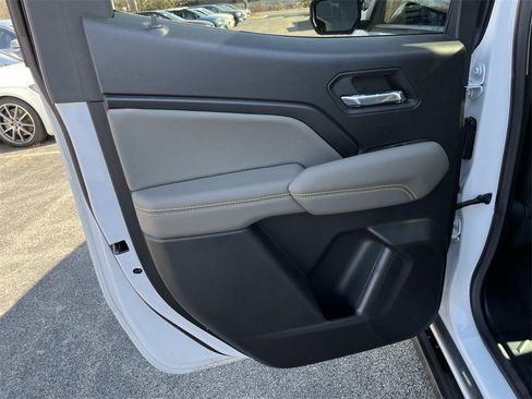 Used 2024 Chevrolet Colorado ZR2 w/ ZR2 Convenience Package III image 16